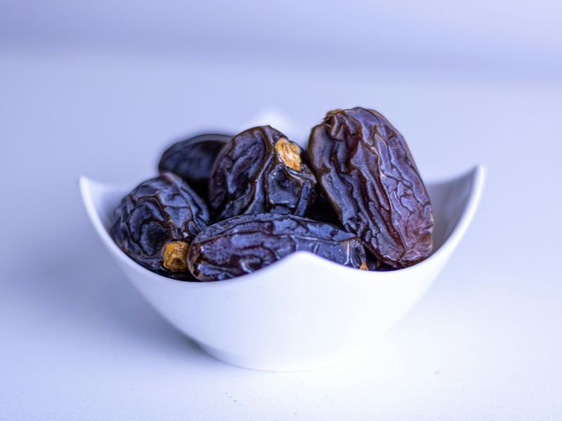 Organic Oasis premium Medjool dates for natural weight gain and healthy caloric intake.